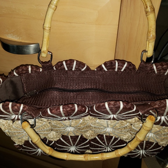Beautiful Straw Bag - Picture 2 of 3